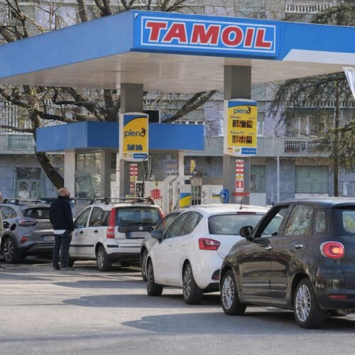 Prețul combustibilului Tamoil: Impactul deciziilor Italiei și Libiei
