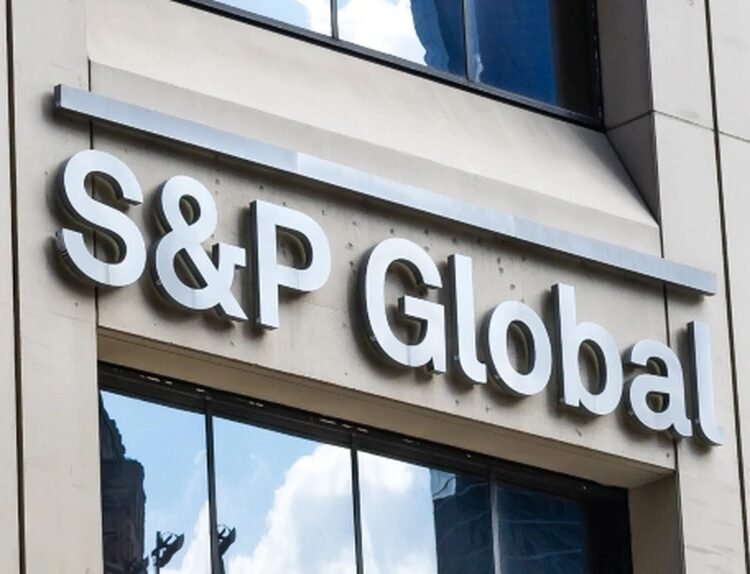 S&P va anunța impactul ratingului României asupra economiei locale
