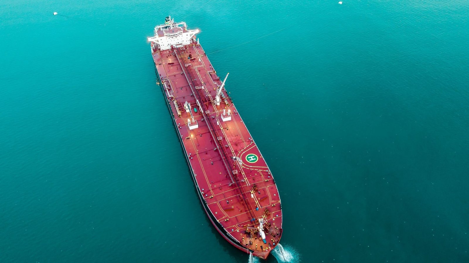 Transportul crește costul petrolului american livrat în Asia cu 38,5 USD/baril