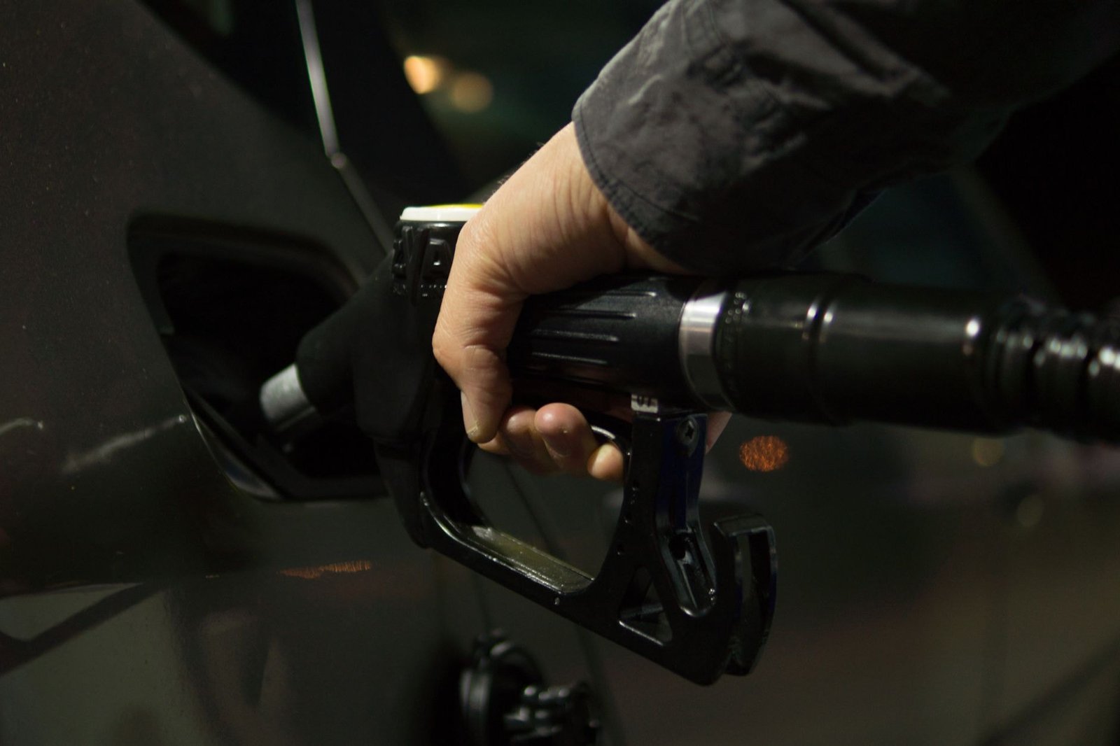 Veniturile din accize și TVA pe carburanți depășesc 37 miliarde lei anual